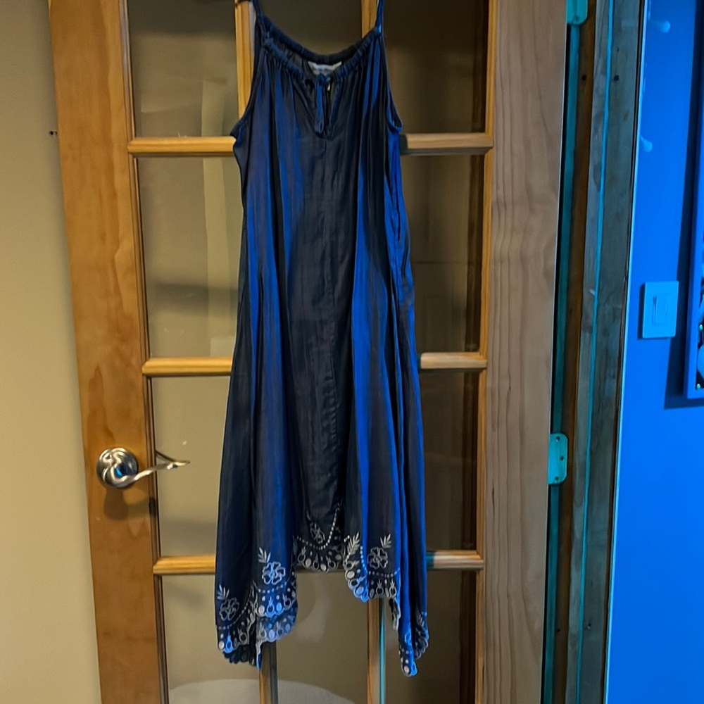 Downsizing my closet! Check out my page for more!!